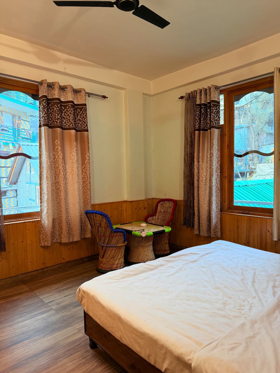 Deluxe Room - Image 5