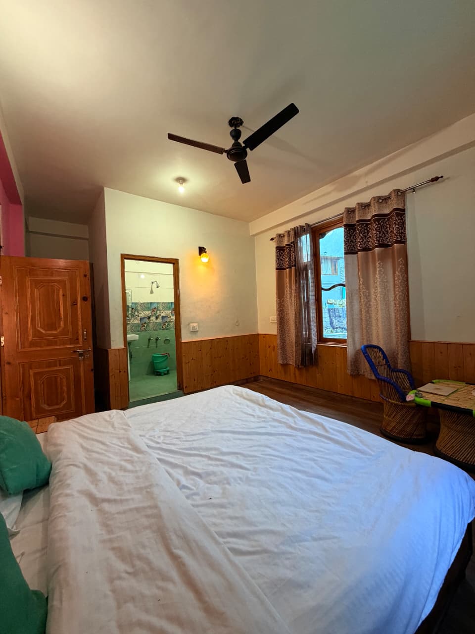 Deluxe Room - Image 6