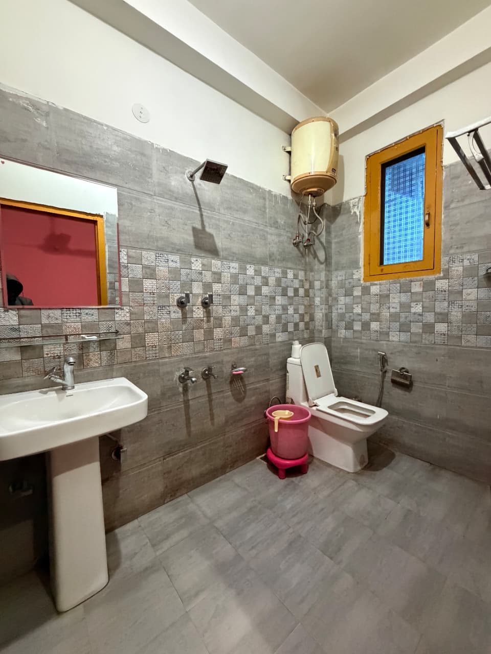 Deluxe Room - Image 10